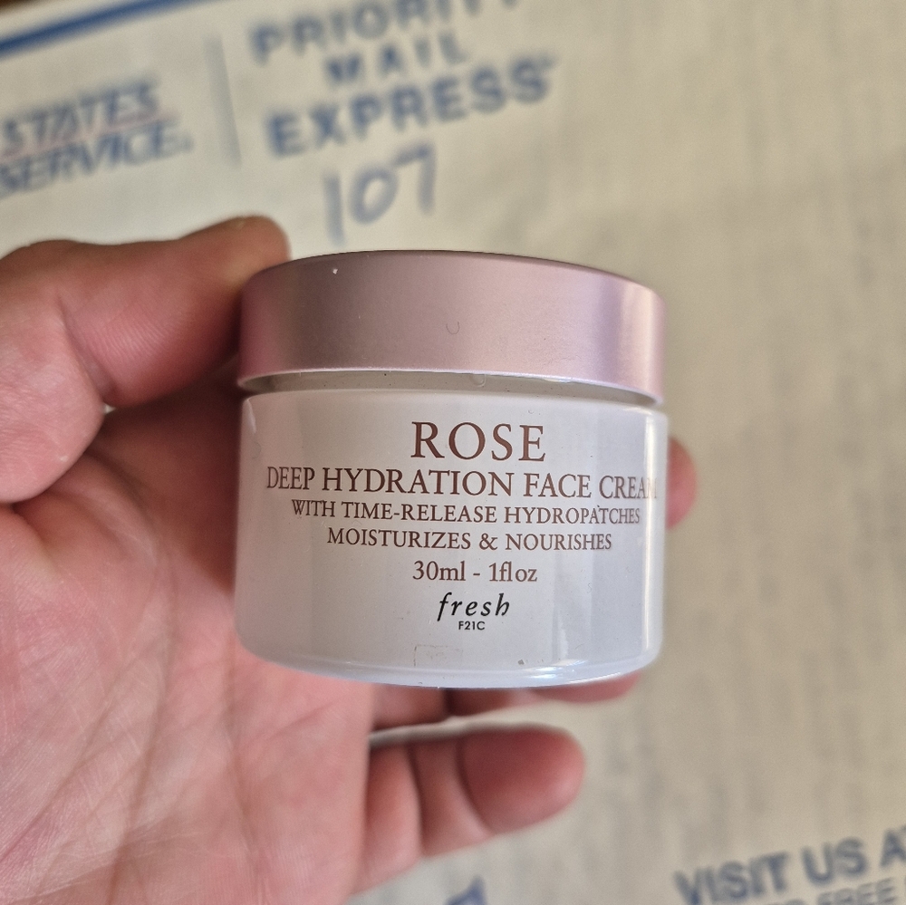 Fresh Rose Deep Hydration Face Cream 1 0z 30ml